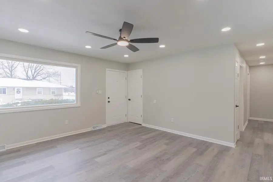 201 E Russ Avenue, Mishawaka, IN 46545 - Image #2