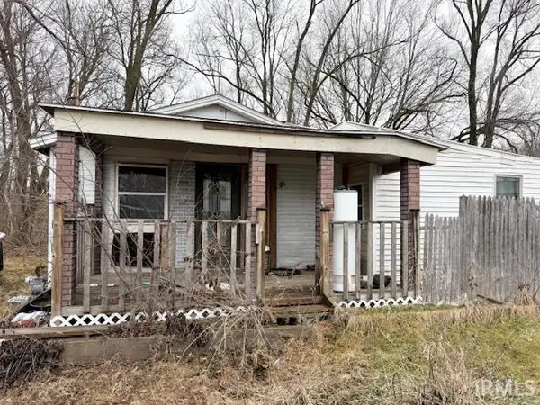 26103 1/2 Rogers Road, Elkhart, IN 46514