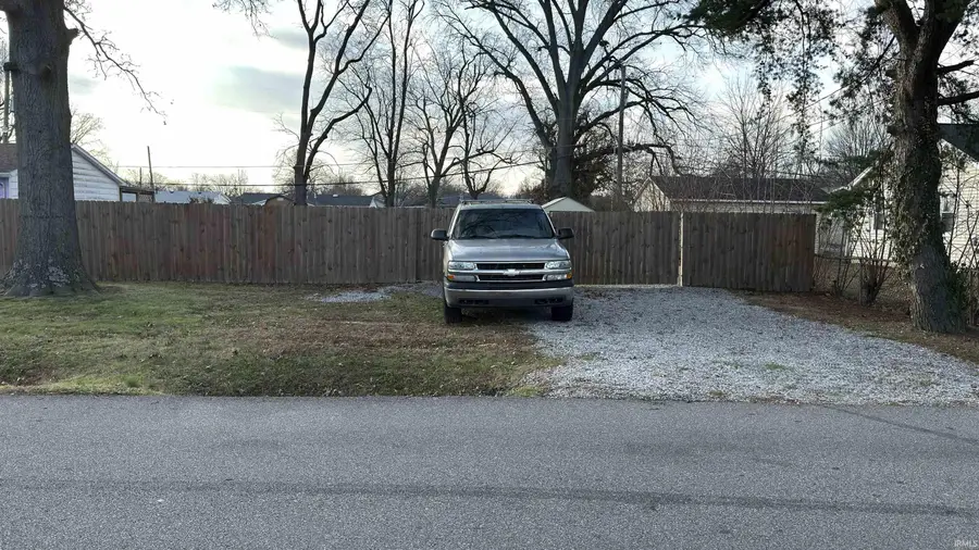 1715 Jeanette Avenue, Evansville, IN 47714 - Image #2