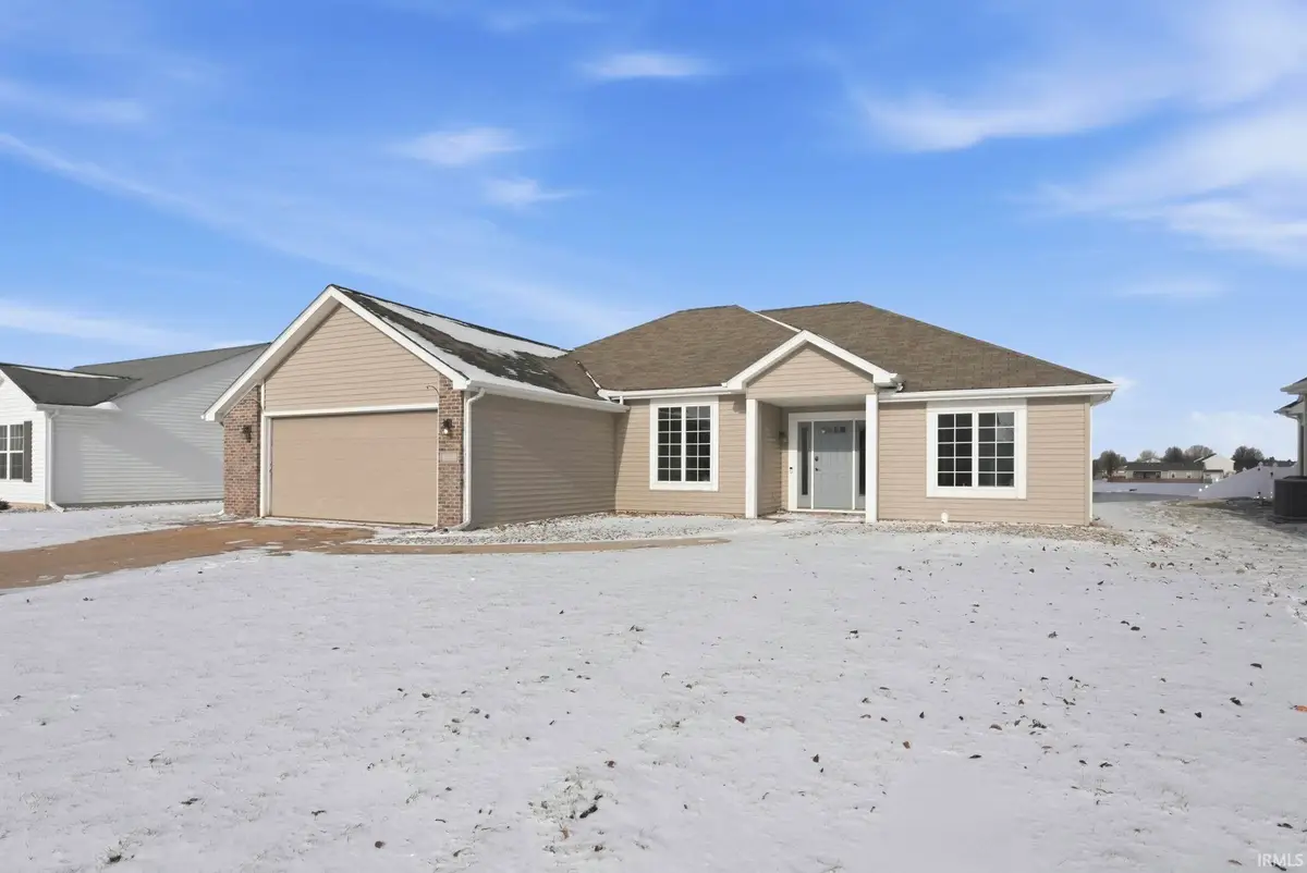 922 Honey Willow Boulevard, Huntertown, IN 46748 - Image #1