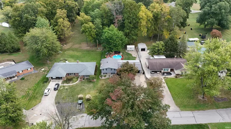 334 Knollwood Drive, Washington, IN 47501 - Image #2