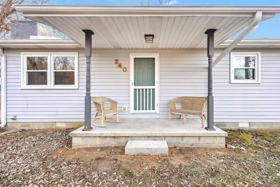 240 N Cleveland Street, Bloomfield, IN 47424 - Image #2