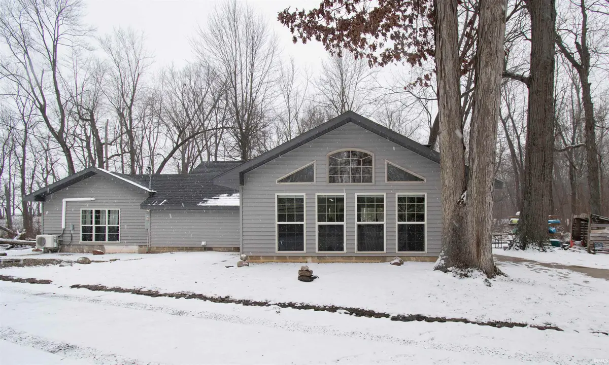 2008 E Riverside Drive, Warsaw, IN 46582 - Image #1