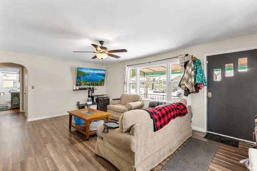 152 N Nappanee Street, Nappanee, IN 46550 - Image #2