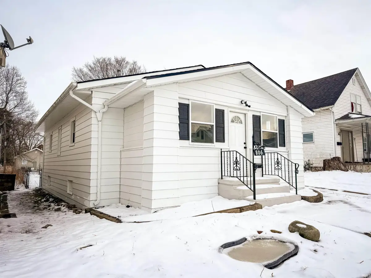806 S 27th Street, South Bend, IN 46615 - Image #1