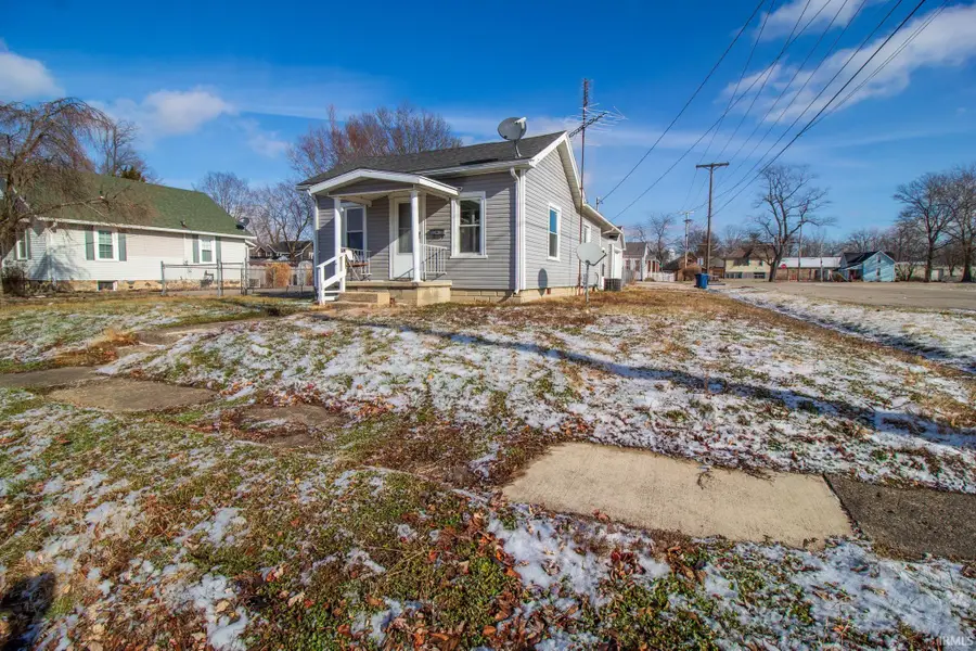 2512 S Walnut Street, Yorktown, IN 47396 - Image #2