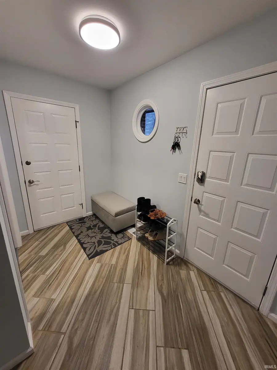 1680 S Ridgeview Road, Logansport, IN 46947 - Image #2