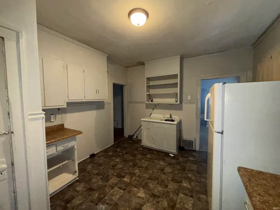 1021 N O'brien Street, South Bend, IN 46628 - Image #3