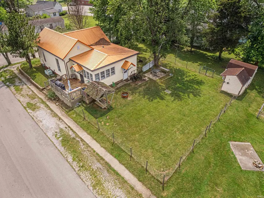 1210 E Walnut Street, Petersburg, IN 47567 - Image #3