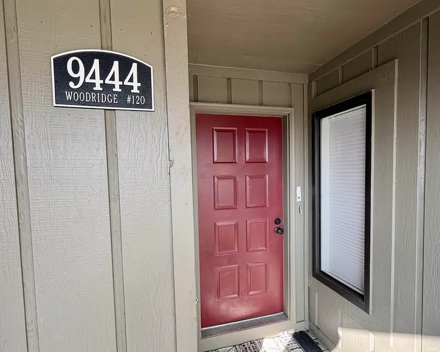 9444 S Lake Ridge Drive, Bloomington, IN 47401 - Image #2