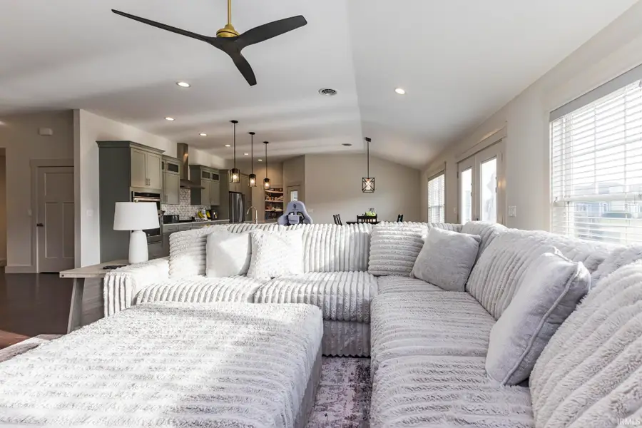 5513 W Sawgrass Way, Muncie, IN 47304 - Image #2