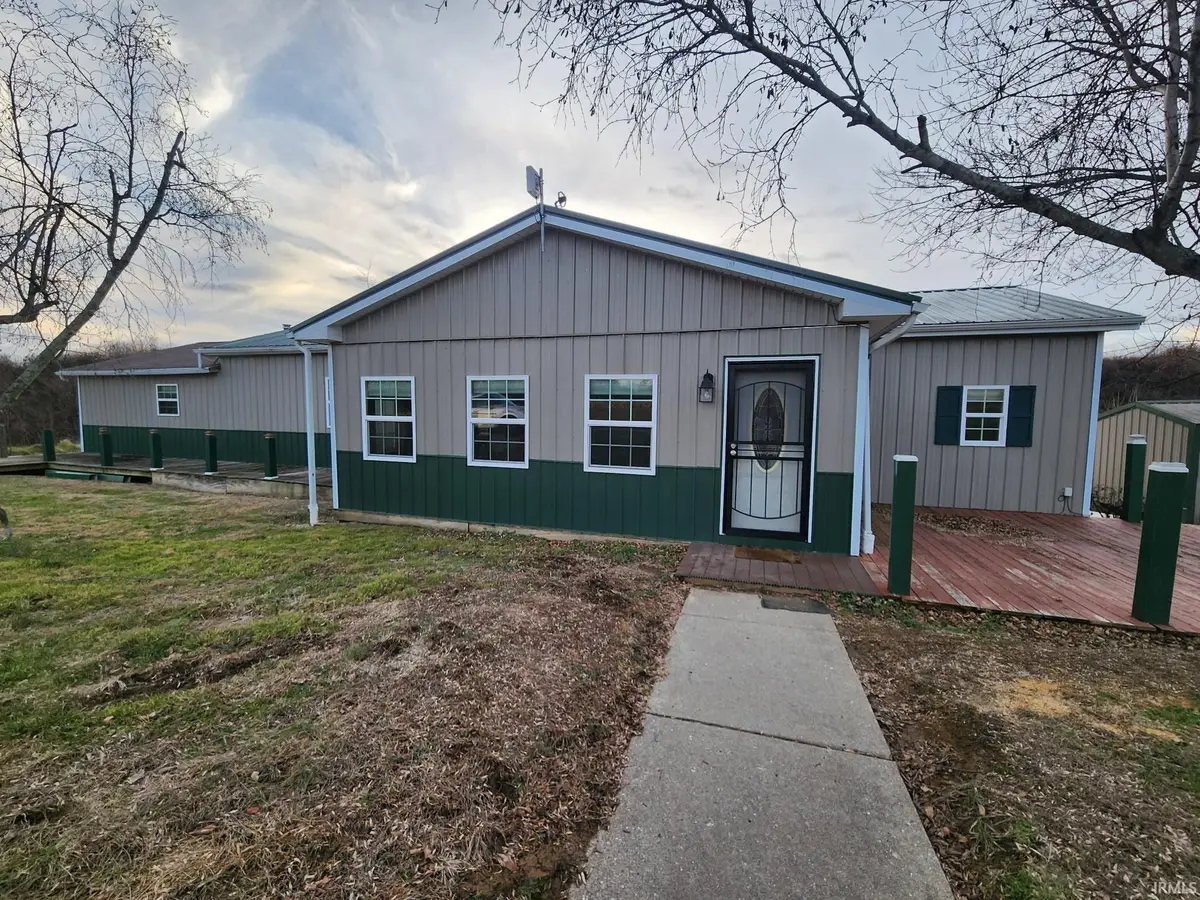 10707 N Jones Gap Road, Edwardsport, IN 47528 - Image #1