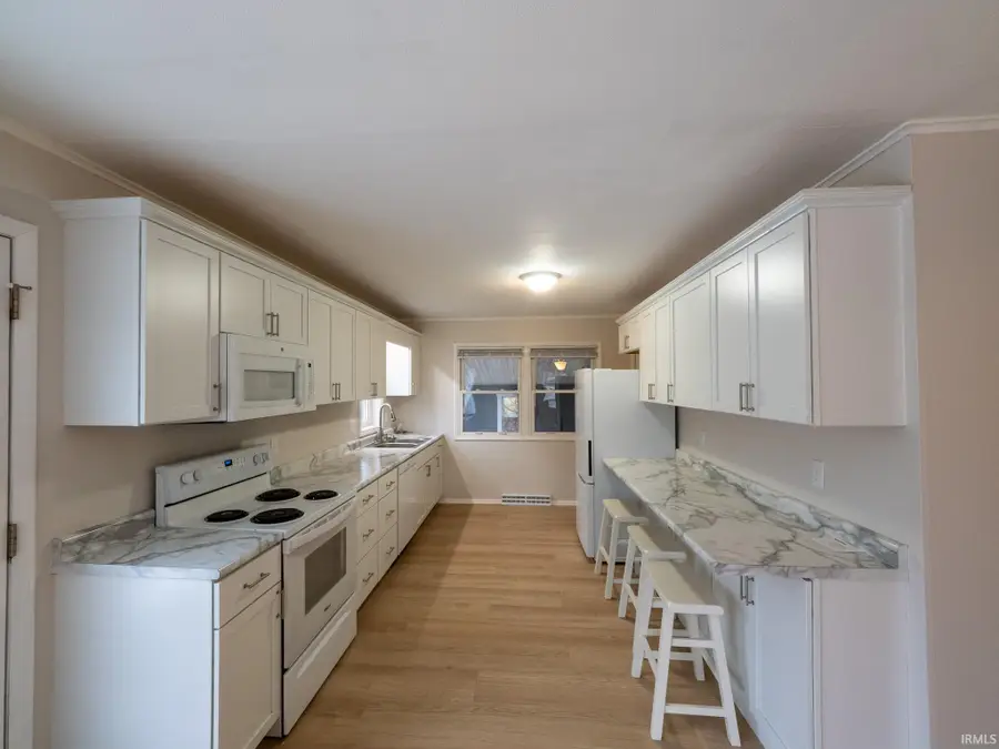 141 E Pierce Circle, Monticello, IN 47960 - Image #3