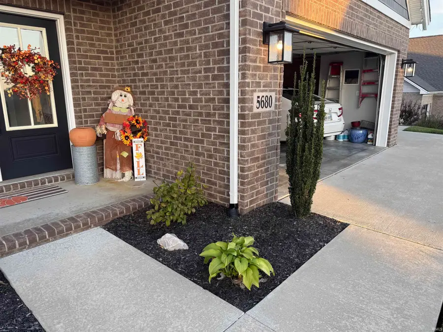 5680 Brompton Drive, Newburgh, IN 47630 - Image #3