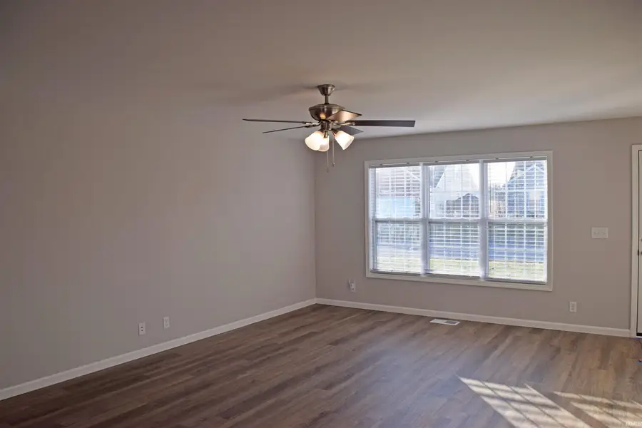 1852 Sandal Way, Newburgh, IN 47630 - Image #3