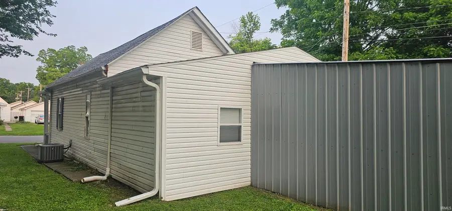 821 Mill Street, Mount Vernon, IN 47620 - Image #2