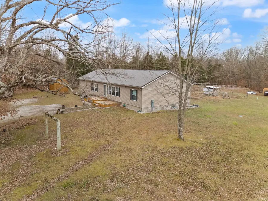 5135 N Vanlaningham Road, Milltown, IN 47145 - Image #2