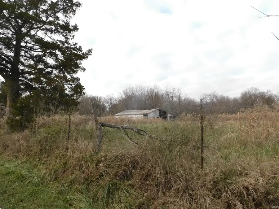 4879 W Henderson Park Road, Salem, IN 47167 - Image #2