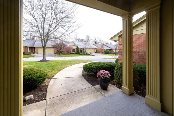 2820 Wind Pump Road, Fort Wayne, IN 46804