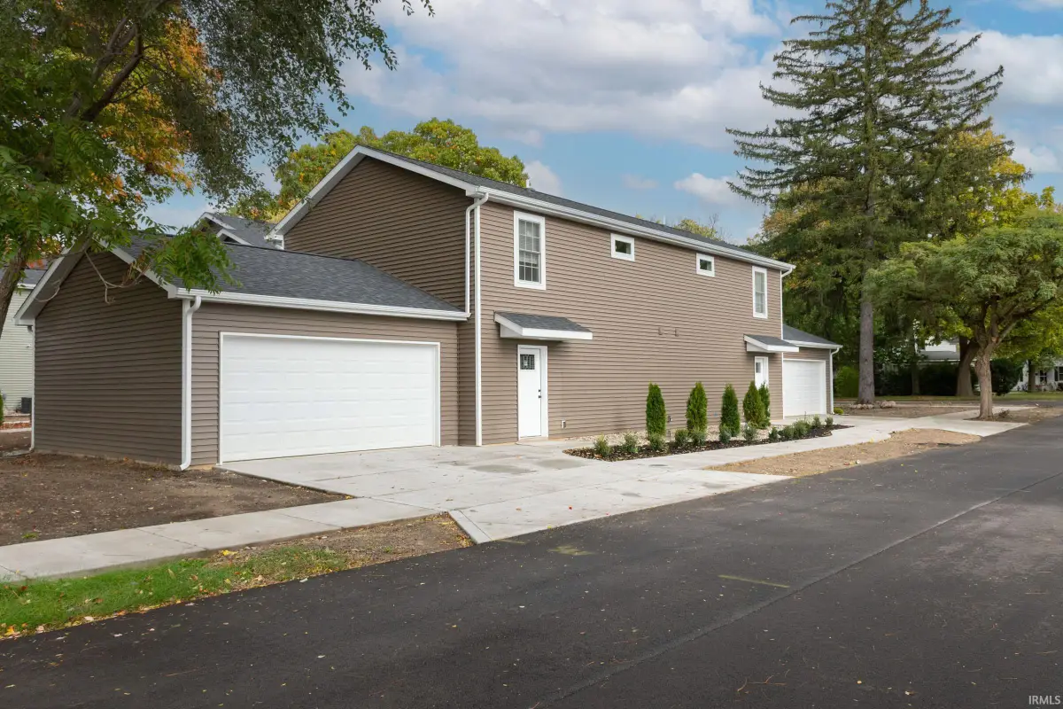 1105 Edwardsburg Ave, Elkhart, IN 46514 - Image #1