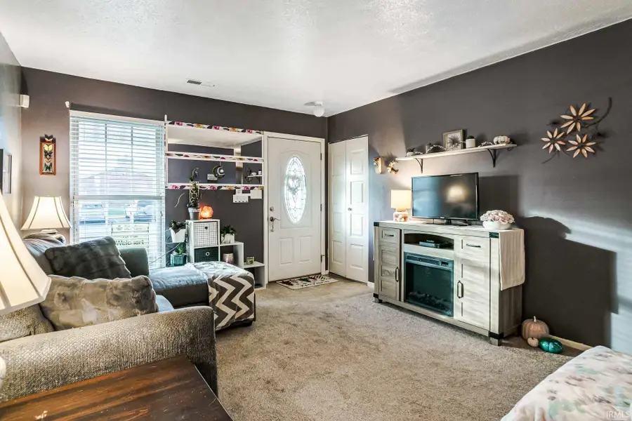 812 Berkley Circle, Mishawaka, IN 46544 - Image #3