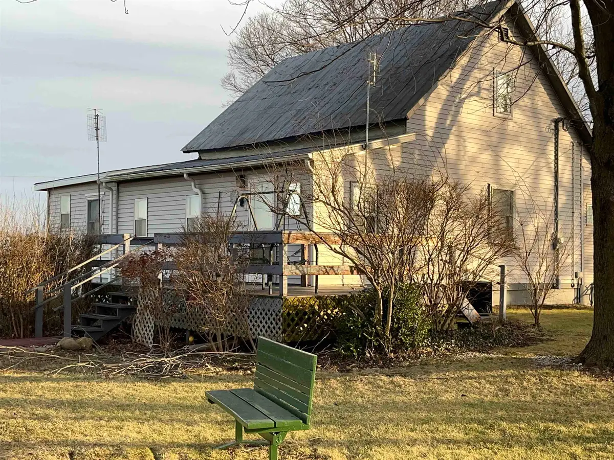 331 E 950 N Road, North Manchester, IN 46962 - Image #1