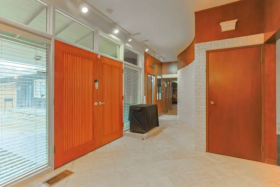 1605 E Jefferson Boulevard, South Bend, IN 46617 - Image #3