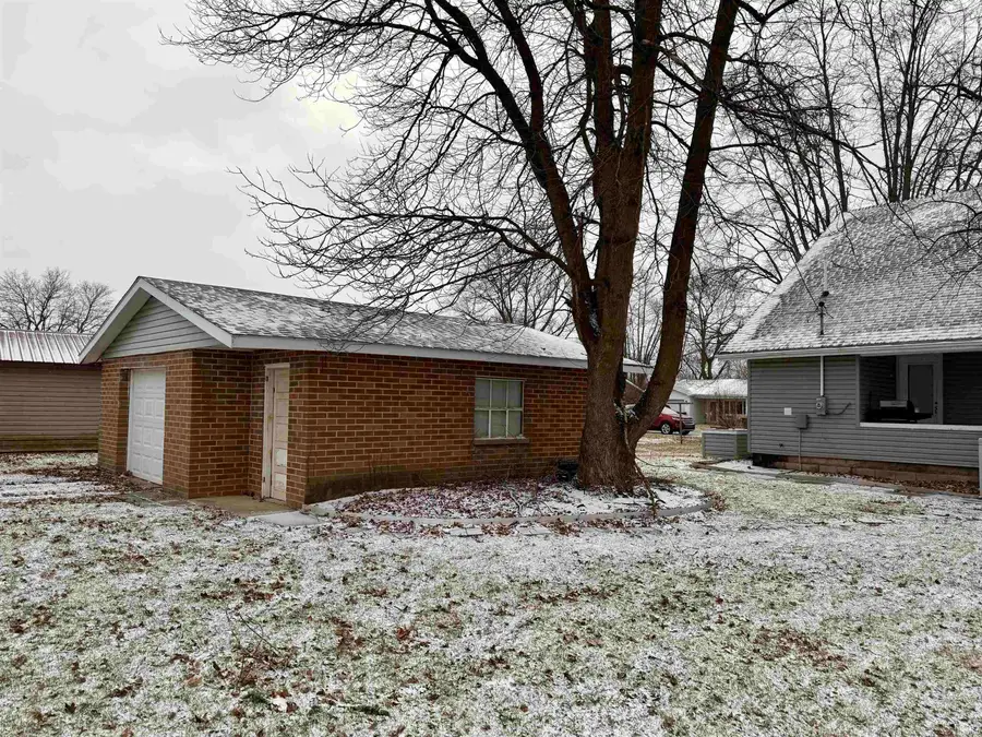 218 N Greenberry Street, Sweetser, IN 46987 - Image #3