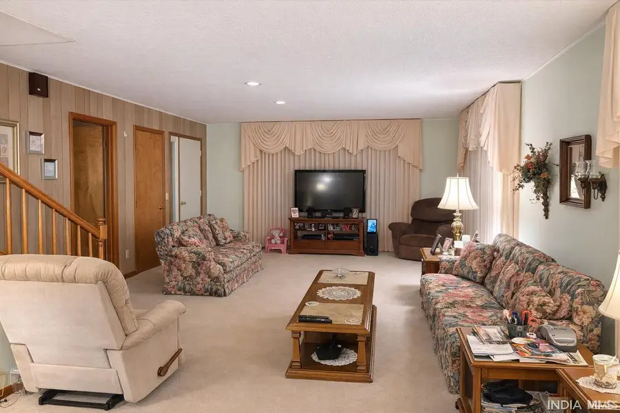 6828 S 600 E, Walton, IN 46994 - Image #2