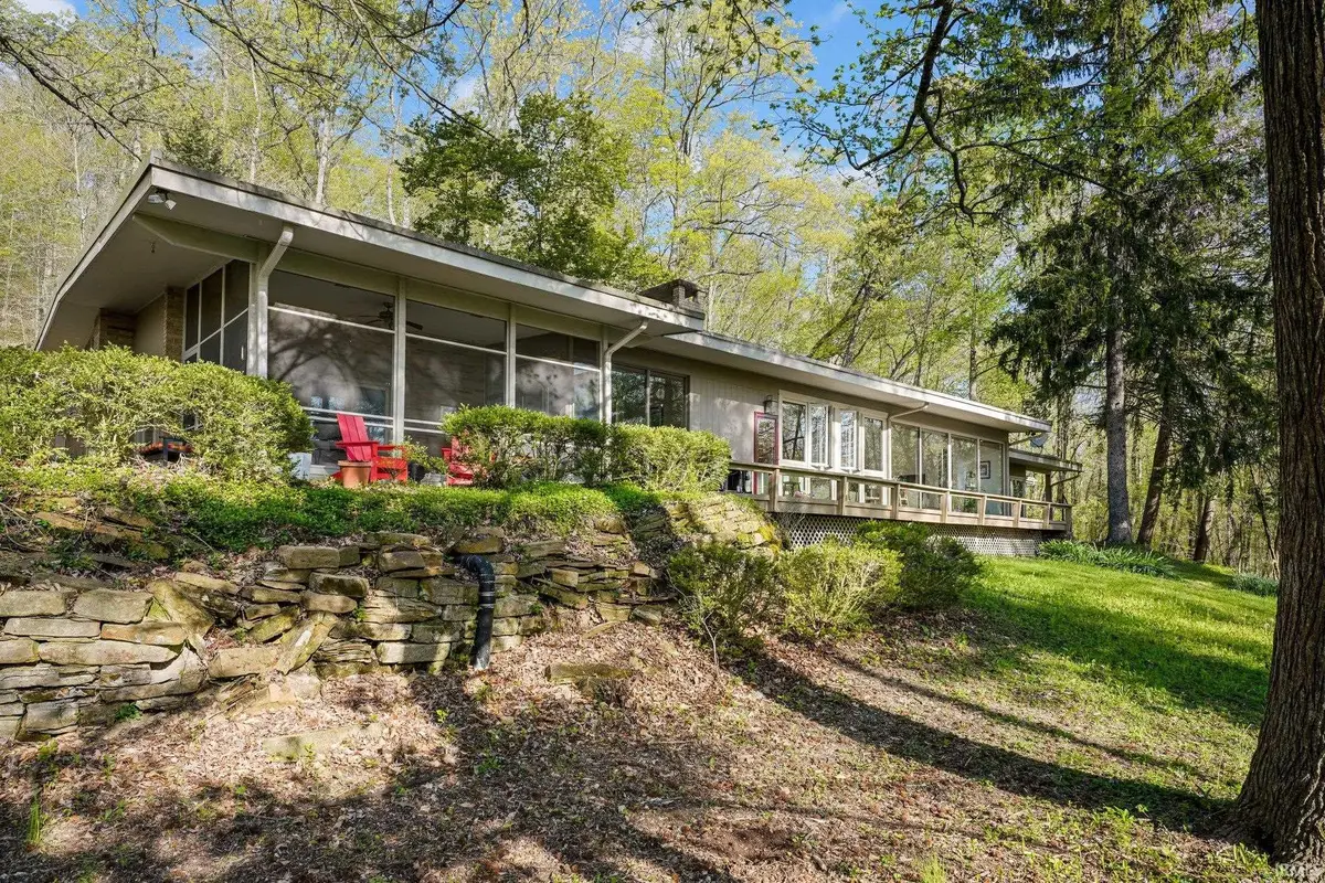 9806 Raintree Dr N, Columbus, IN 47201 - Image #1