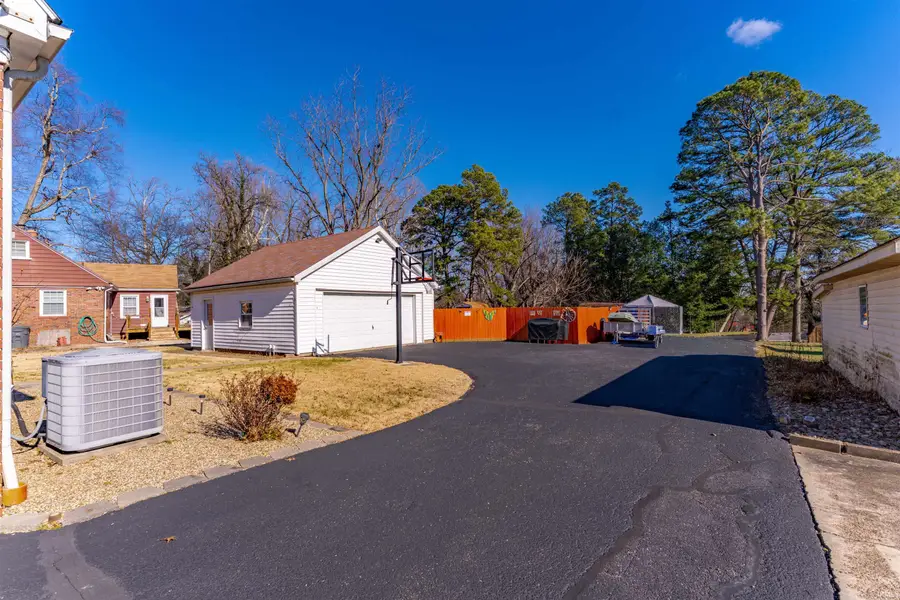3029 Oakhill Road, Evansville, IN 47711 - Image #3