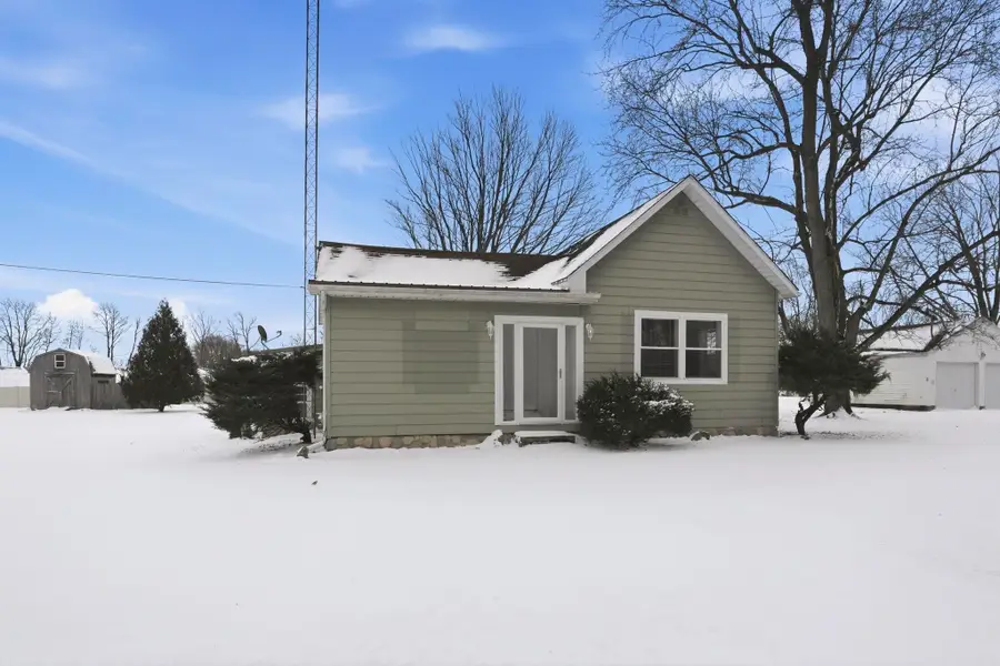 11184 S 250 West Road, Silver Lake, IN 46982 - Image #3