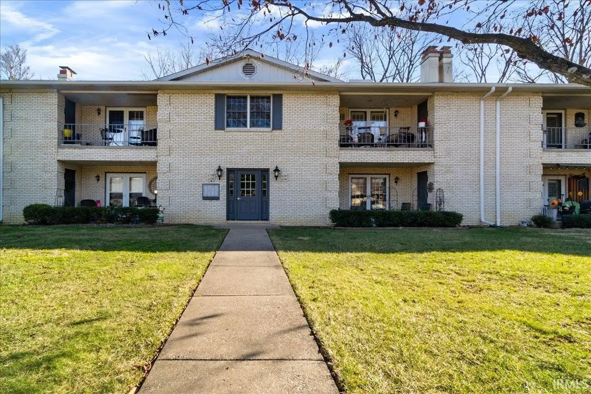 6742 Newburgh Road, Evansville, IN 47715 - Image #1