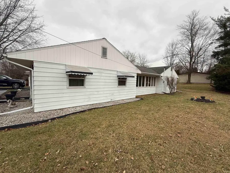 1109 S Monroe Street, Hartford City, IN 47348 - Image #3