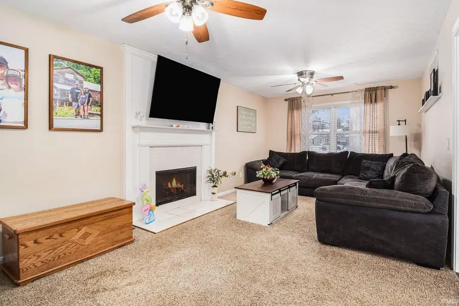 22945 Weymouth Lane, Elkhart, IN 46516 - Image #2