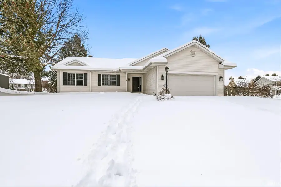 33906 Sumerset Lane, New Carlisle, IN 46552 - Image #2