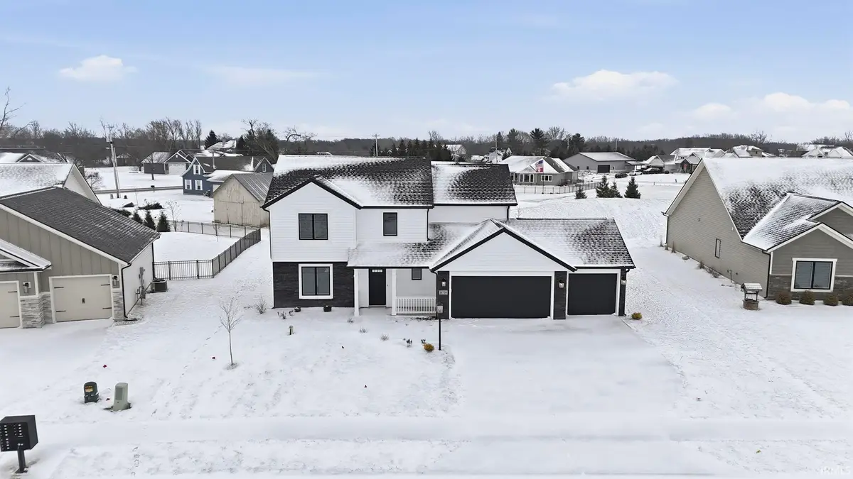 18738 Eisley Cove, Auburn, IN 46706 - Image #1