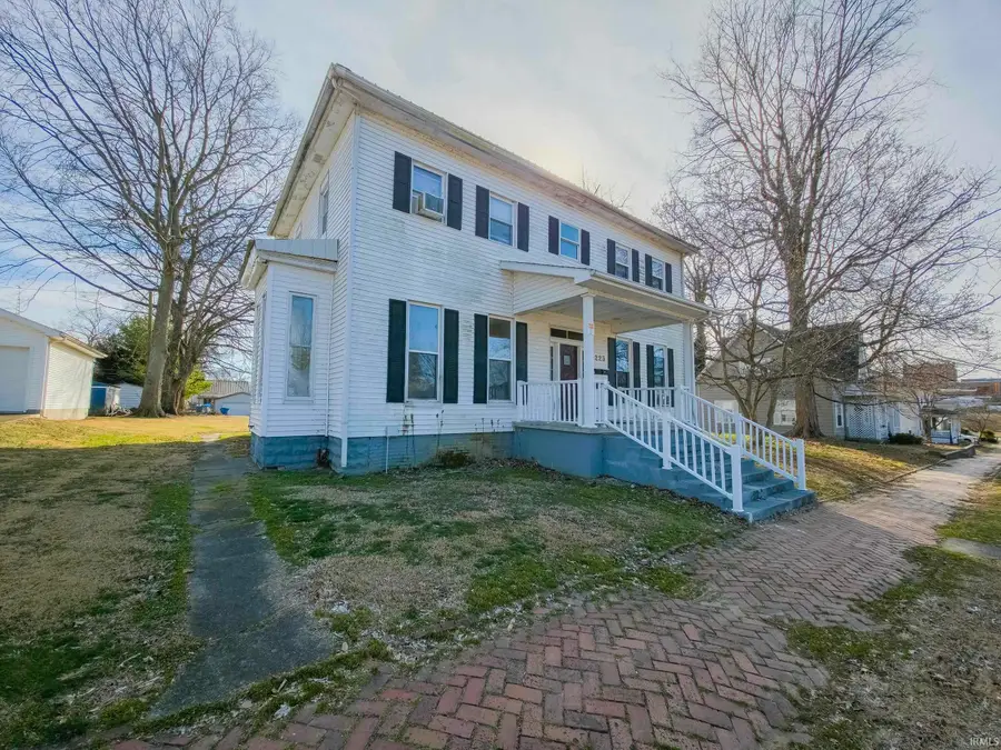 223 E 3rd Street, Mount Carmel, IL 62863 - Image #2