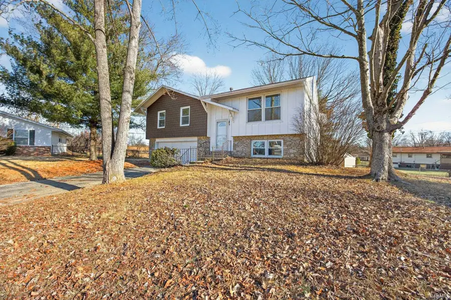 3507 S Roxbury Circle, Bloomington, IN 47401 - Image #2