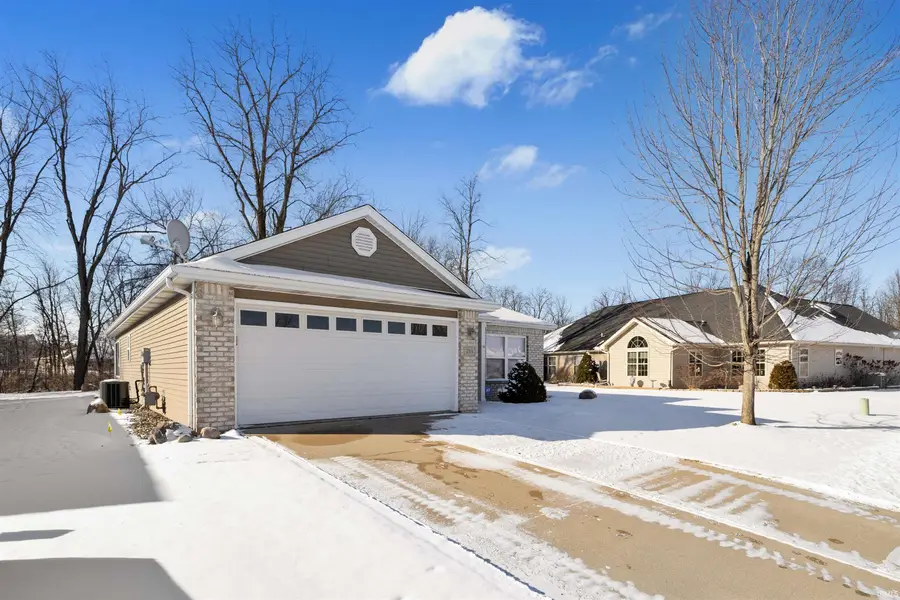 213 Coronet Street, Angola, IN 46703 - Image #2