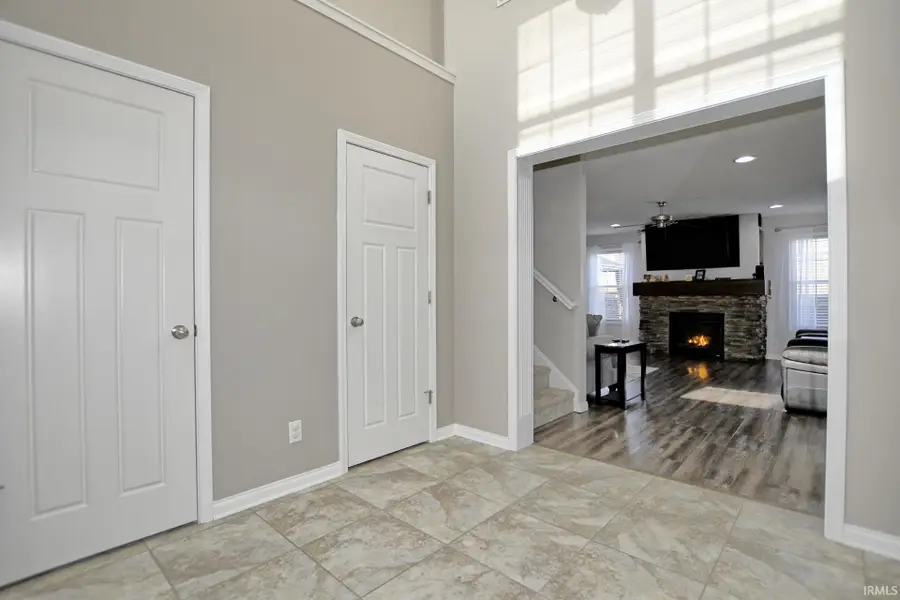 832 Groveview Court, Evansville, IN 47711 - Image #2