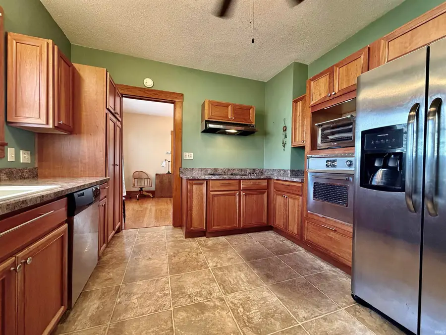 214 N Chestnut Street, Huntingburg, IN 47542 - Image #3