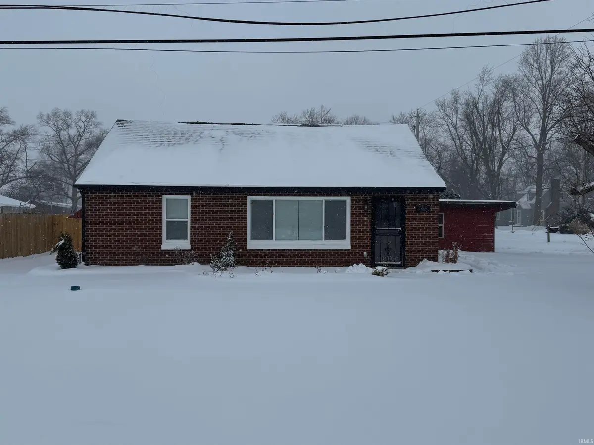 145 E Willow Drive, South Bend, IN 46637 - Image #1