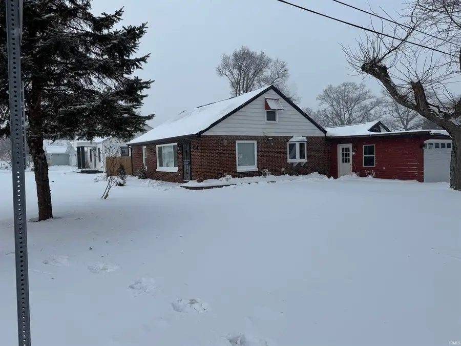 145 E Willow Drive, South Bend, IN 46637 - Image #2