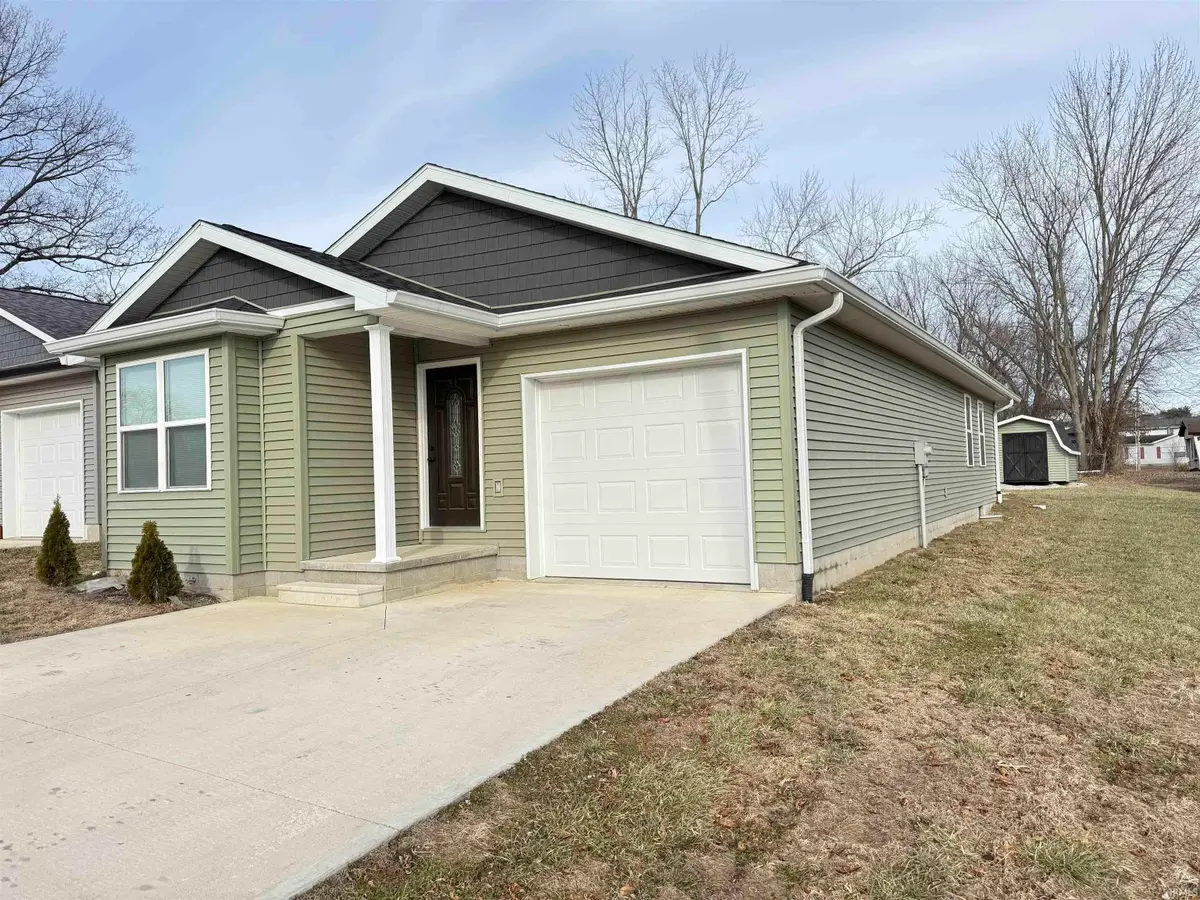 1014 E Glezen Street, Petersburg, IN 47567 - Image #1