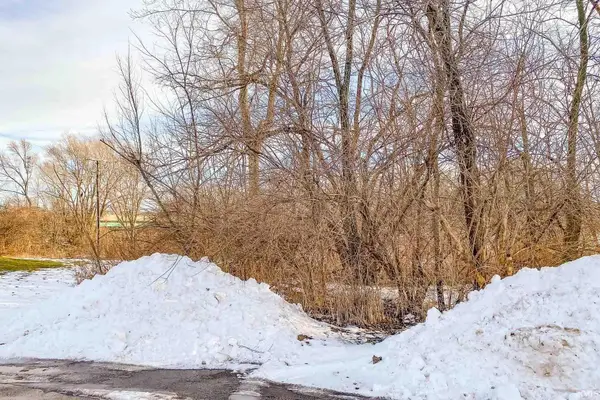 53468 Old Woodbridge Court, South Bend, IN 46637