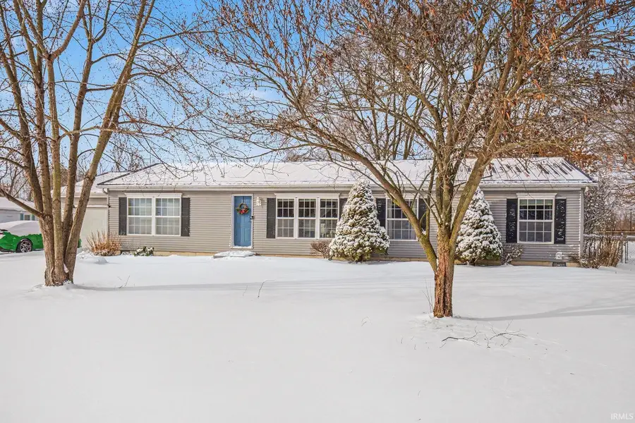 53105 Crystal Pond Drive, Elkhart, IN 46514 - Image #2