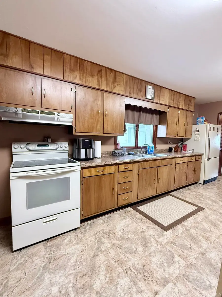 4296 E Sr 32 Road, Union City, IN 47390 - Image #2