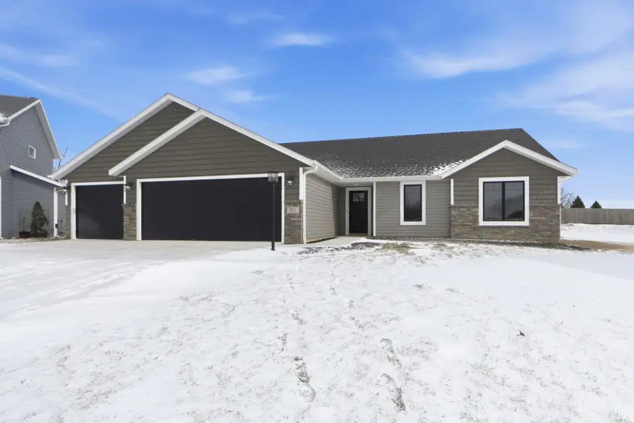 122 Sunset Drive, Avilla, IN 46710 - Image #2