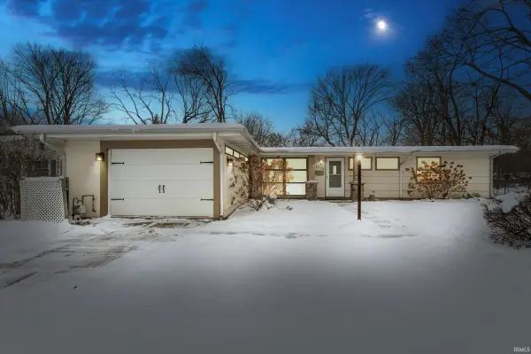 3023 Hilltop Drive, South Bend, IN 46614